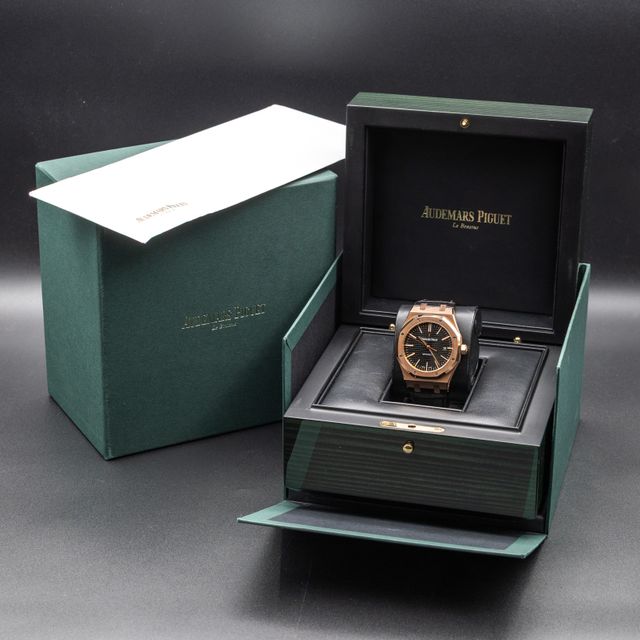 Audemars Piguet Royal Oak 15400OR.OO.D002CR.01 Image 5